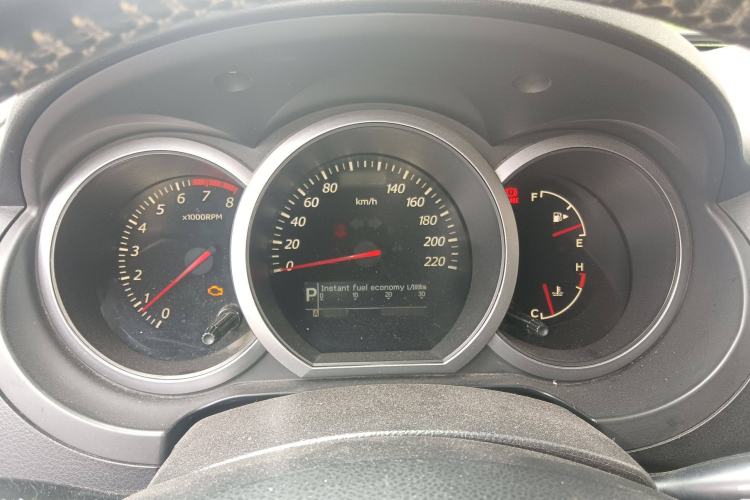 Used Suzuki Grand Vitara 2011 2.4 AT JLX-EL 5-Door Limited Edition Instrument Cluster