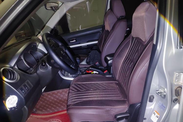 Used Suzuki Grand Vitara 2011 2.4 MT JLX-EL 5-Door Version Left Front Seat