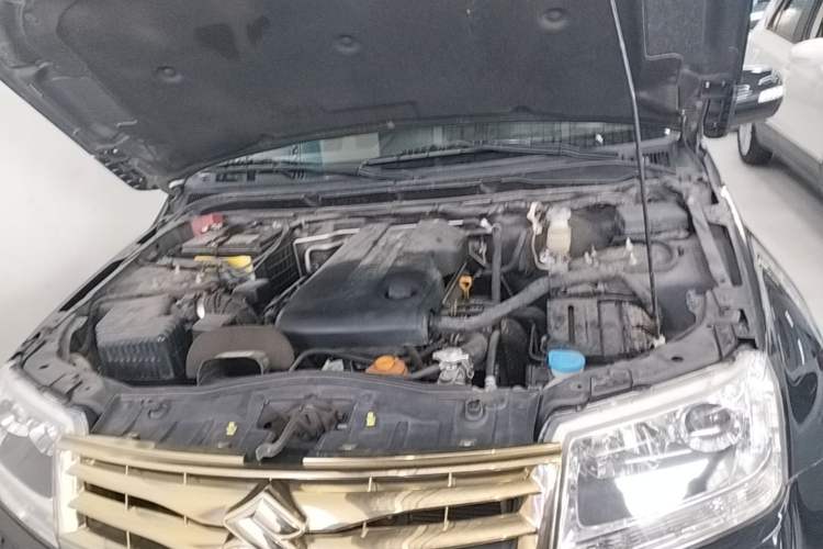 Used Suzuki Grand Vitara 2012 2.4L AT Luxury Navigation 5-Door Version Engine Bay