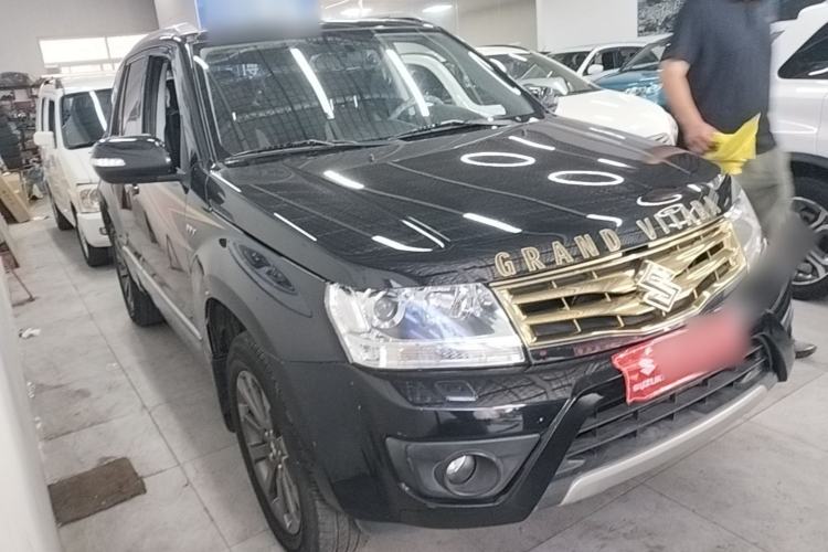 Used Suzuki Grand Vitara 2012 2.4L AT Luxury Navigation 5-Door Version Front Right 45 Deg