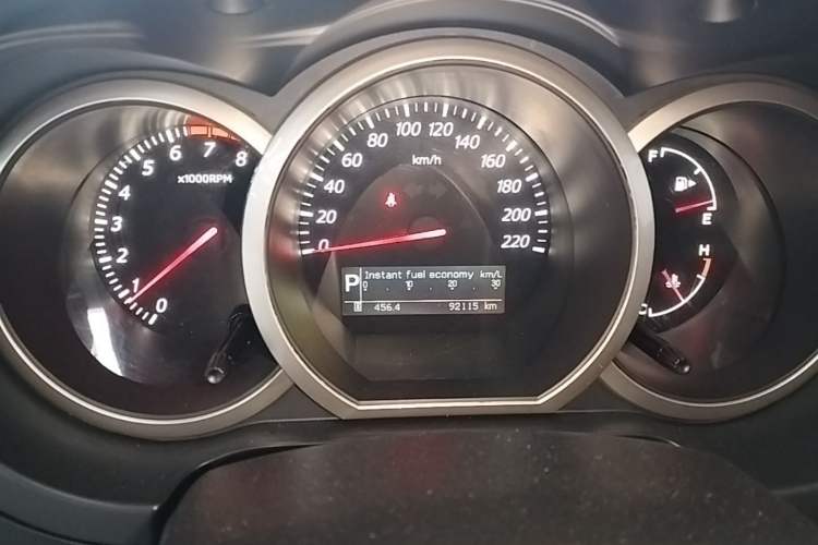 Used Suzuki Grand Vitara 2012 2.4L AT Luxury Navigation 5-Door Version Instrument Cluster