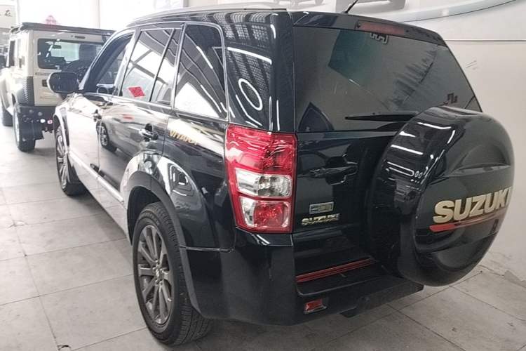 Used Suzuki Grand Vitara 2012 2.4L AT Luxury Navigation 5-Door Version Rear Left 45 Deg