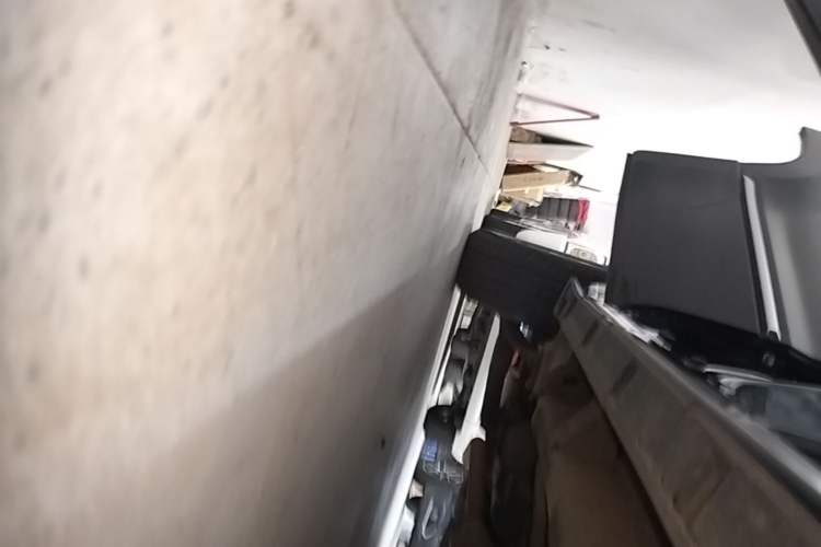 Used Suzuki Grand Vitara 2012 2.4L AT Luxury Navigation 5-Door Version Right Side Sill
