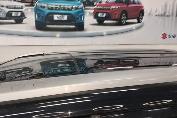 Used Suzuki Grand Vitara 2012 2.4L AT Luxury Navigation 5-Door Version Roof