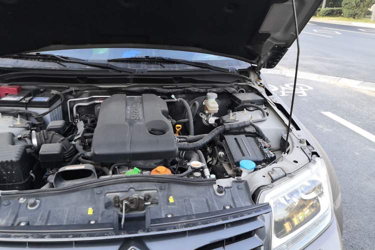 Used Suzuki Grand Vitara 2012 2.4L AT Luxury Navigation 5-Door Version Engine Bay Left