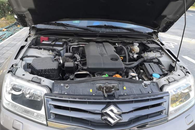 Used Suzuki Grand Vitara 2012 2.4L AT Luxury Navigation 5-Door Version Engine Bay