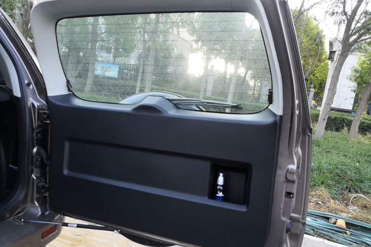 Used Suzuki Grand Vitara 2012 2.4L AT Luxury Navigation 5-Door Version Trunk