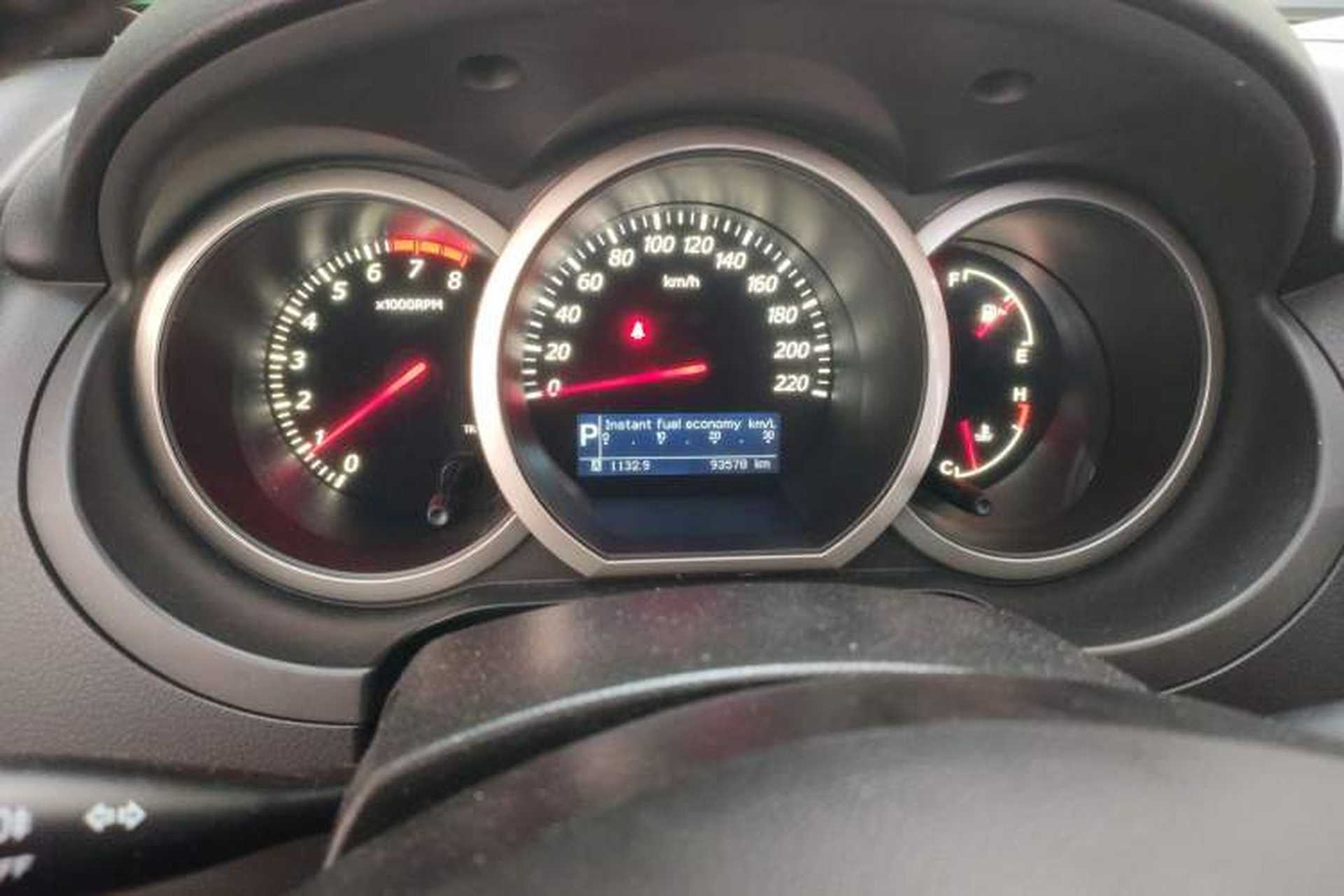 Used Suzuki Grand Vitara 2012 2.4L AT Luxury Navigation 5-Door Version Instrument Cluster