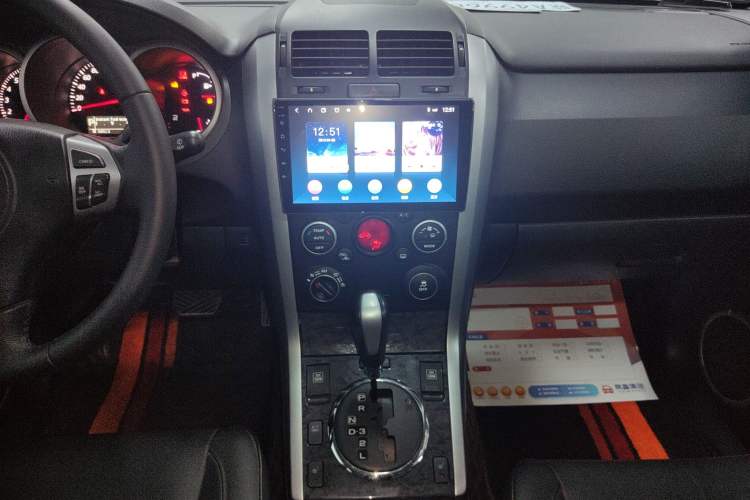 Used Suzuki Grand Vitara 2012 2.4L AT Luxury Navigation 5-Door Version Audio And AC Panel