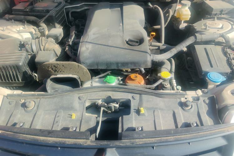 Used Suzuki Grand Vitara 2012 2.4L AT Luxury Navigation 5-Door Version Engine Bay