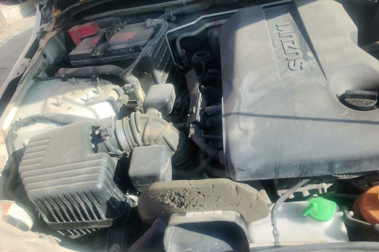 Used Suzuki Grand Vitara 2012 2.4L AT Luxury Navigation 5-Door Version Engine Bay Right