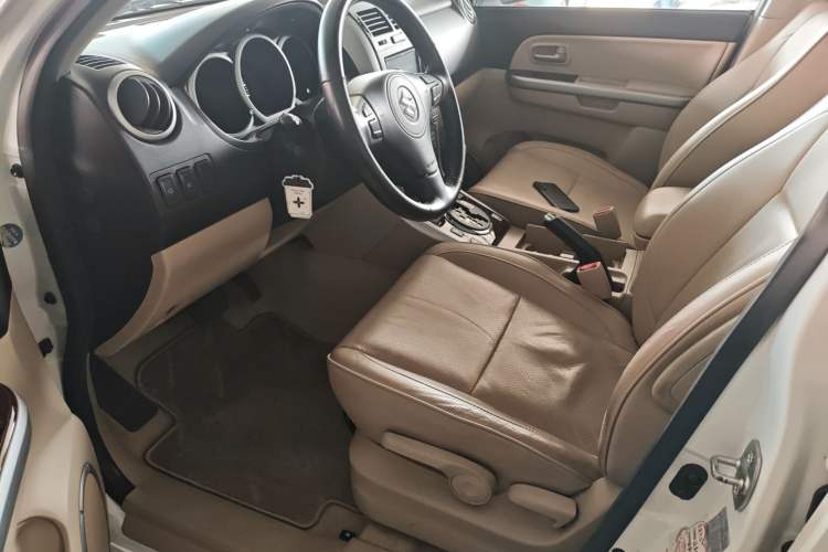 Used Suzuki Grand Vitara 2012 2.4L AT Luxury Navigation 5-Door Version Left Front Seat
