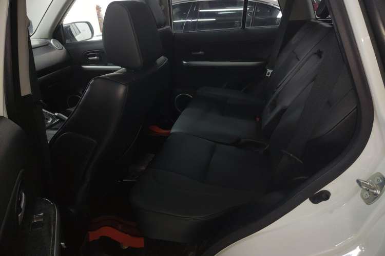 Used Suzuki Grand Vitara 2012 2.4L AT Luxury Navigation 5-Door Version Left Rear Seat