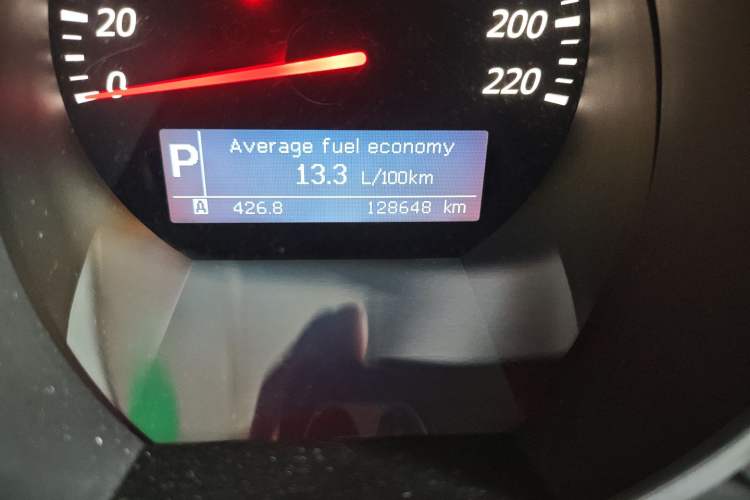 Used Suzuki Grand Vitara 2012 2.4L AT Luxury Navigation 5-Door Version Odometer Close Up