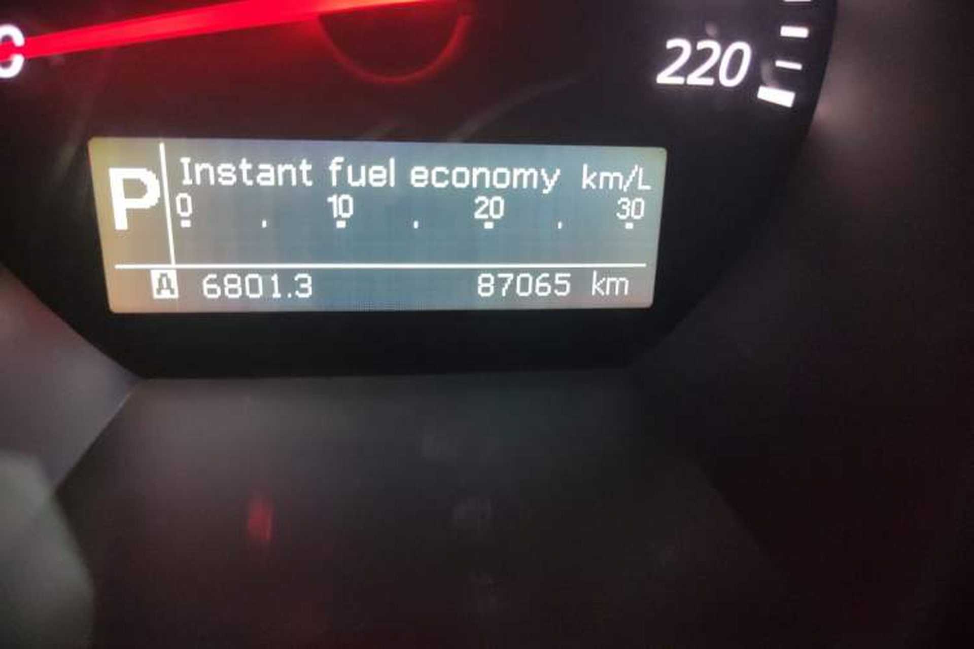 Used Suzuki Grand Vitara 2012 2.4L AT Luxury Navigation 5-Door Version Odometer Close Up
