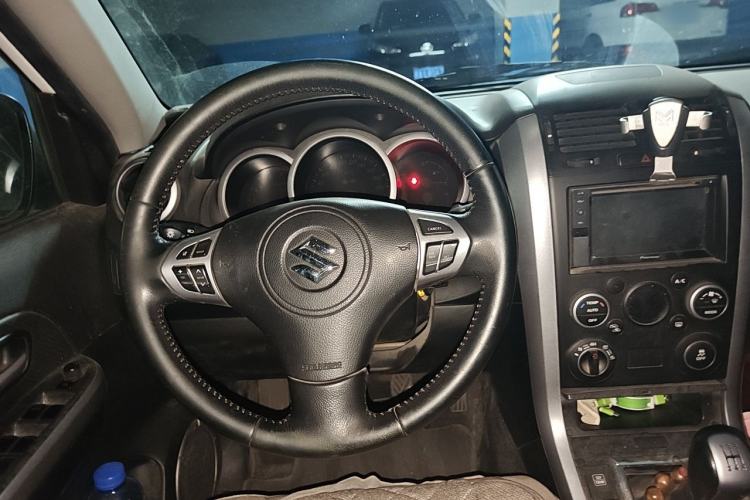 Used Suzuki Grand Vitara 2012 2.4L MT Luxury Navigation 5-Door Version Steering Wheel