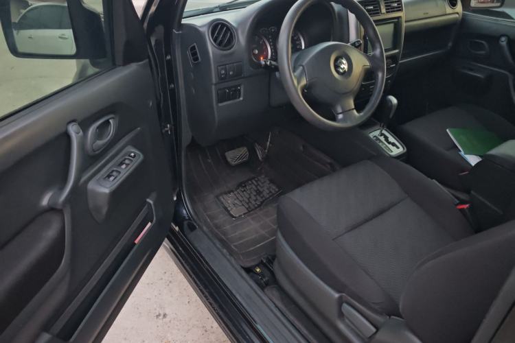 Used Suzuki Jimny 2012 1.3 AT JLX Interior 2