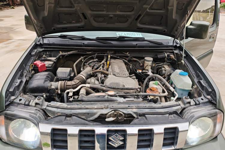 Used Suzuki Jimny 2015 1.3 AT JLX Engine Bay