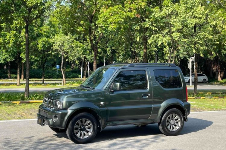 Used Suzuki Jimny 2015 1.3 AT JLX Exterior 3
