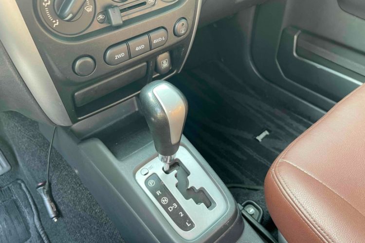 Used Suzuki Jimny 2015 1.3 AT JLX Interior 2