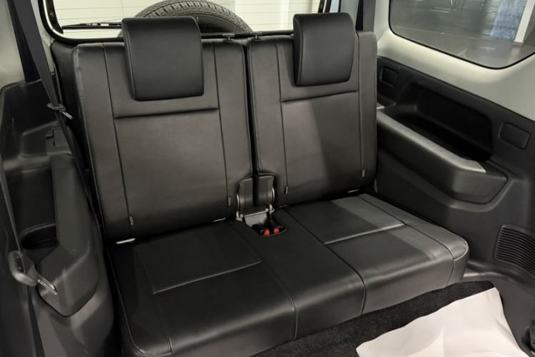 Used Suzuki Jimny 2015 1.3 AT Mode3 Navigation Edition Interior 4