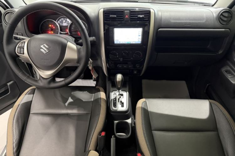 Used Suzuki Jimny 2015 1.3 AT Mode3 Navigation Edition Interior 5