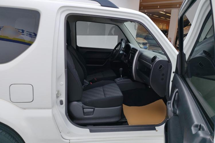 Used Suzuki Jimny 2015 1.3L AT JLX Navigation Edition Right Front Seat