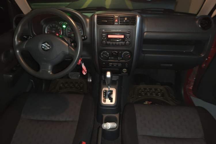 Used Suzuki Jimny 2007 1.3 AT Center Console