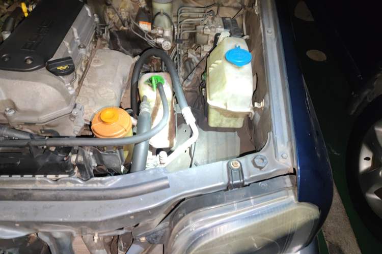 Used Suzuki Jimny 2009 1.3 AT Fashion Edition Engine Bay Left