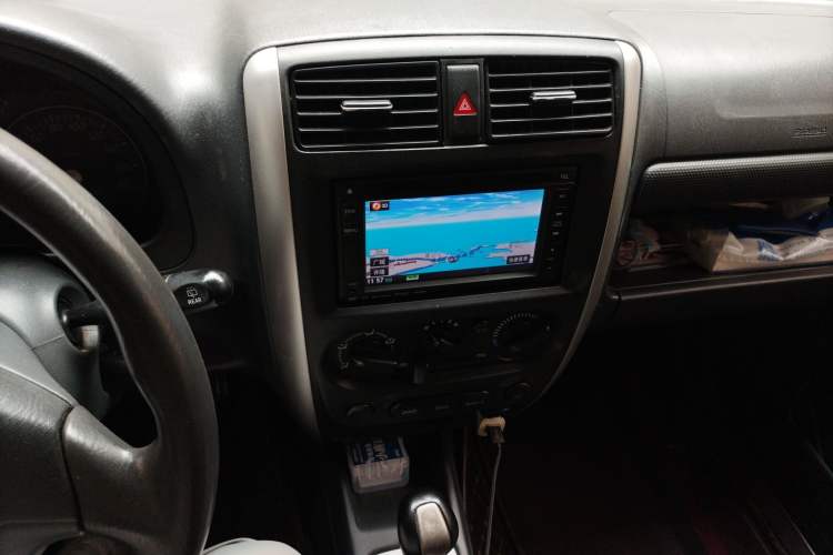 Used Suzuki Jimny 2009 1.3 AT Fashion Edition Audio And AC Panel