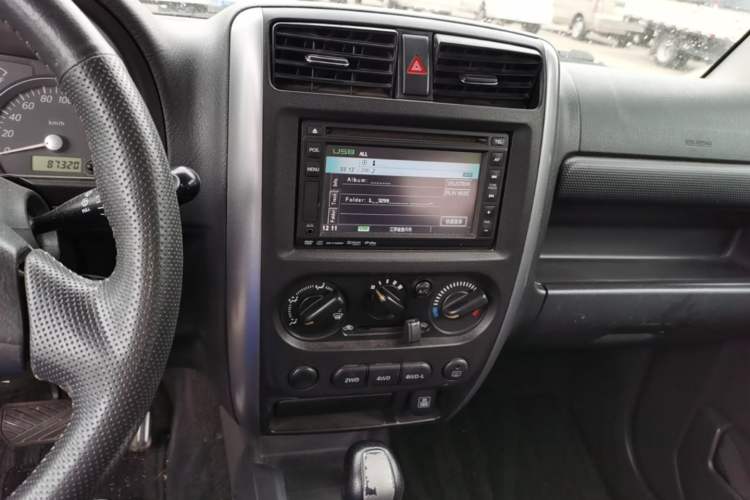 Used Suzuki Jimny 2009 1.3 AT Fashion Edition Audio And AC Panel