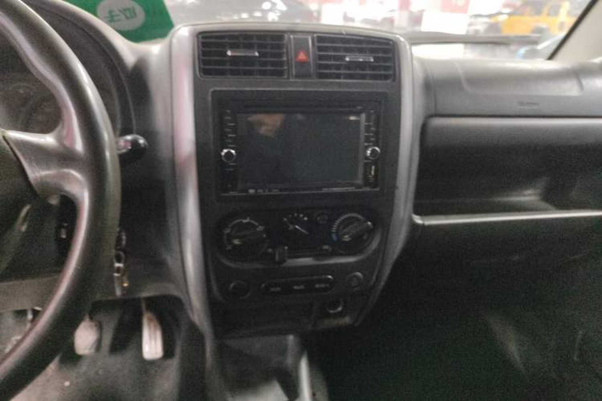 Used Suzuki Jimny 2009 1.3 MT Fashion Edition Audio And AC Panel