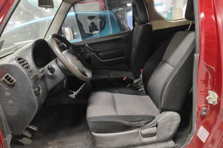 Used Suzuki Jimny 2009 1.3 MT Fashion Edition Left Front Seat