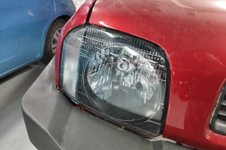 Used Suzuki Jimny 2009 1.3 MT Fashion Edition Right Front Headlight