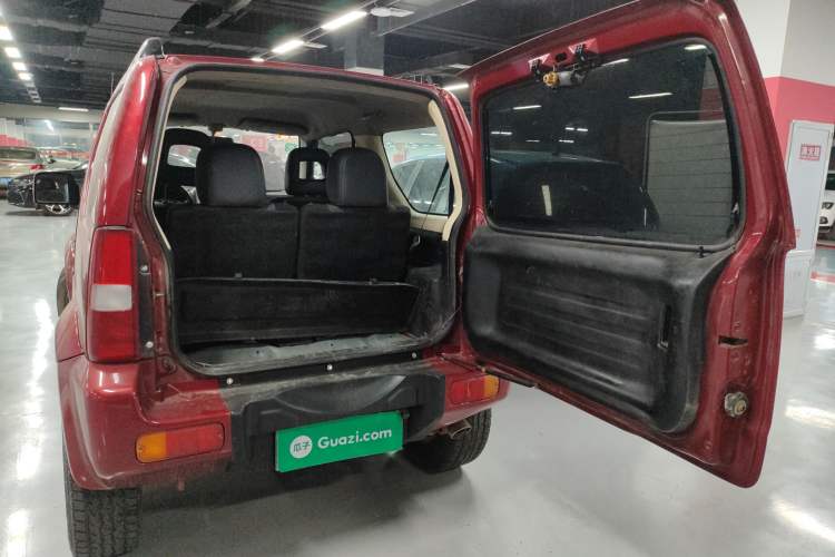 Used Suzuki Jimny 2009 1.3 MT Fashion Edition Trunk