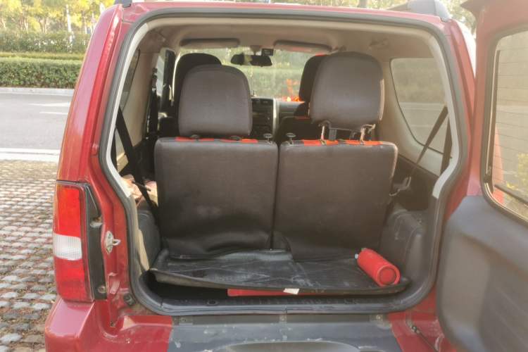 Used Suzuki Jimny 2009 1.3 AT Fashion Edition Trunk