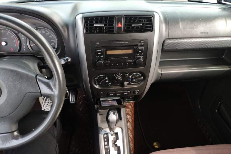 Used Suzuki Jimny 2009 1.3 AT Fashion Edition Audio And AC Panel