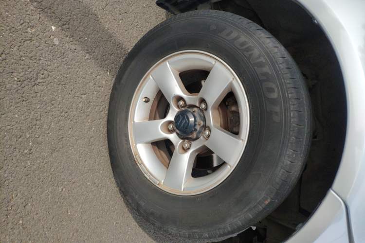 Used Suzuki Jimny 2009 1.3 AT Fashion Edition Right Front Wheel Hub