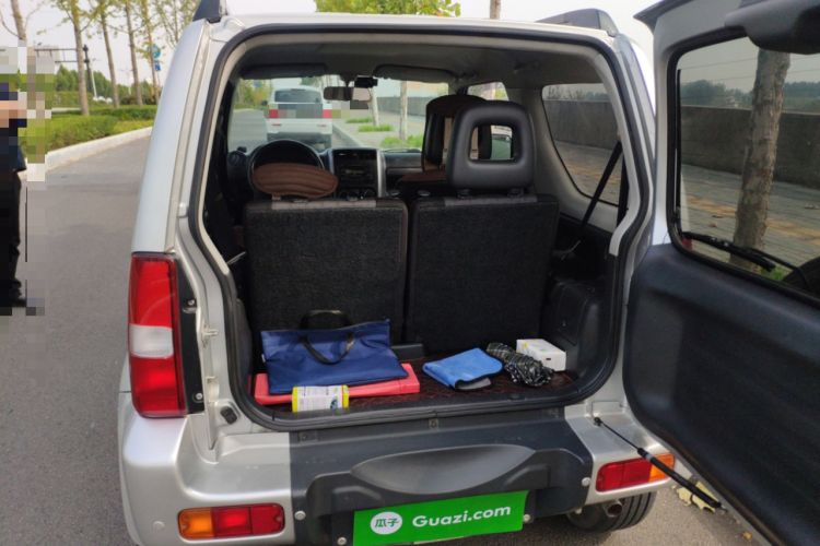 Used Suzuki Jimny 2009 1.3 AT Fashion Edition Trunk