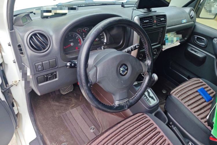 Used Suzuki Jimny 2009 1.3 AT Fashion Edition Center Console