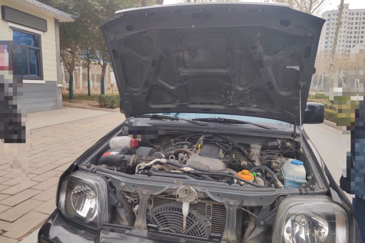 Used Suzuki Jimny 2010 1.3 MT Fashion Limited Edition Engine Bay