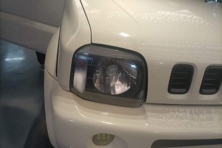 Used Suzuki Jimny 2010 1.3 AT Fashion Limited Edition Right Front Headlight