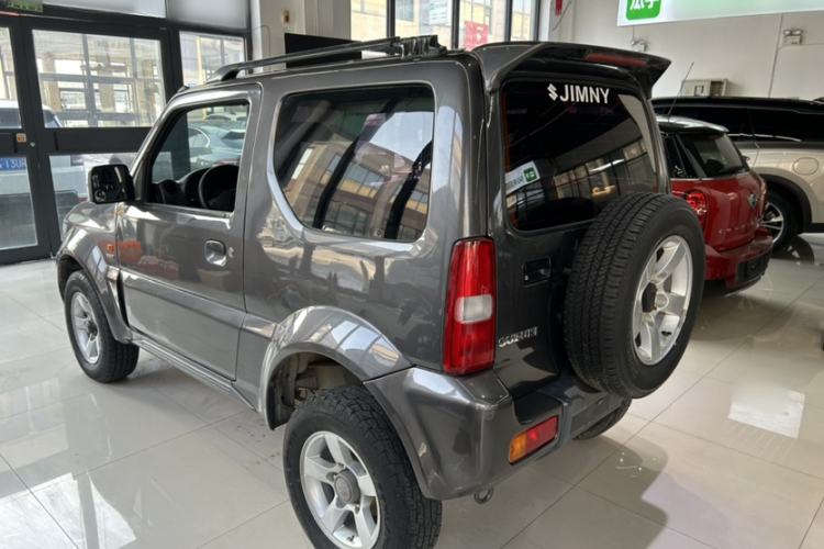 Used Suzuki Jimny 2010 1.3 AT Fashion Limited Edition Exterior 2