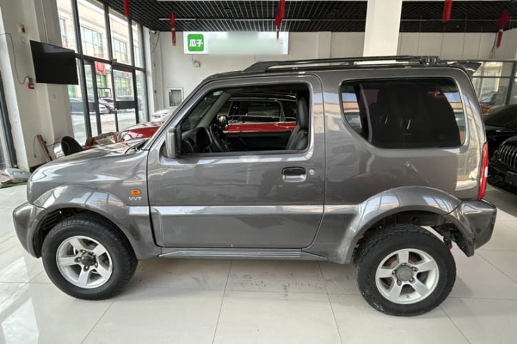 Used Suzuki Jimny 2010 1.3 AT Fashion Limited Edition Exterior 4
