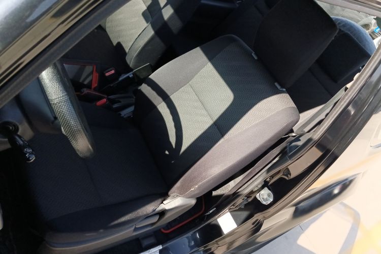 Used Suzuki Jimny 2011 1.3 AT Left Front Seat