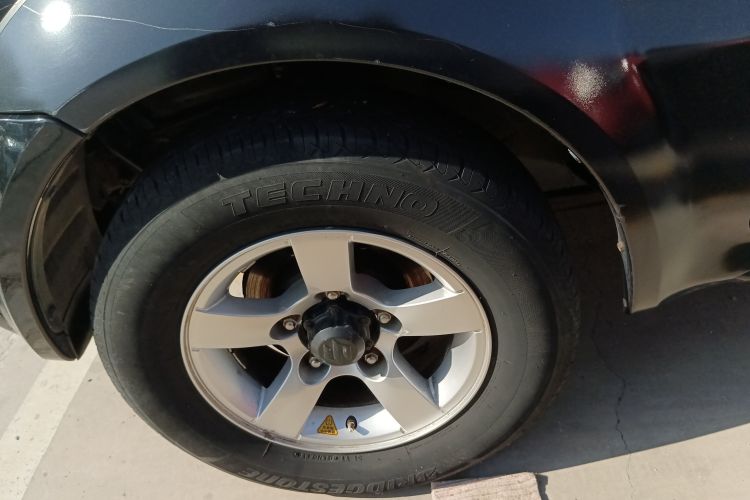 Used Suzuki Jimny 2011 1.3 AT Left Front Wheel Hub