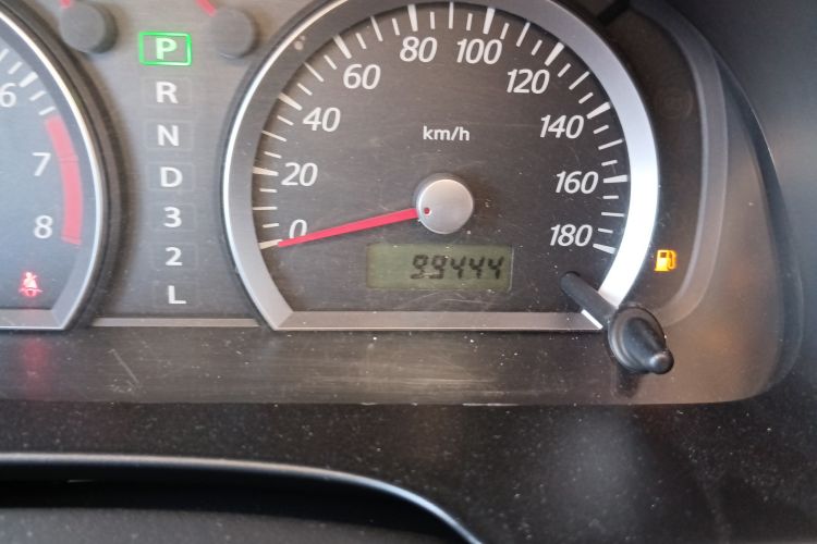 Used Suzuki Jimny 2011 1.3 AT Odometer Close Up
