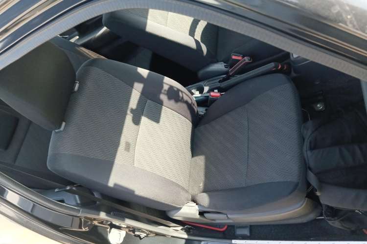 Used Suzuki Jimny 2011 1.3 AT Right Front Seat