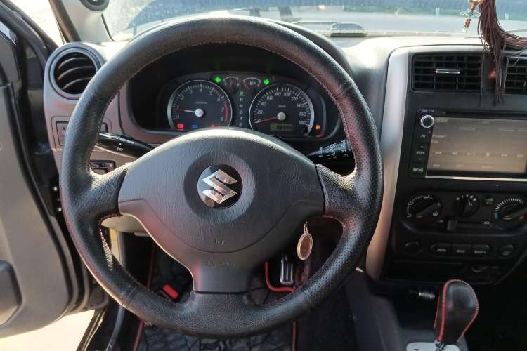 Used Suzuki Jimny 2011 1.3 AT Steering Wheel