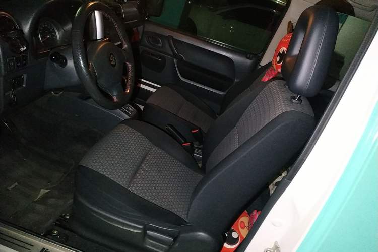Used Suzuki Jimny 2011 1.3 AT Left Front Seat